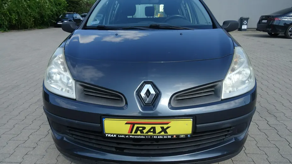 RENAULT Clio -