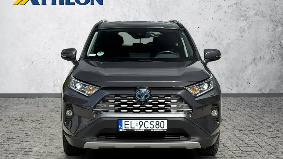 TOYOTA RAV4 -