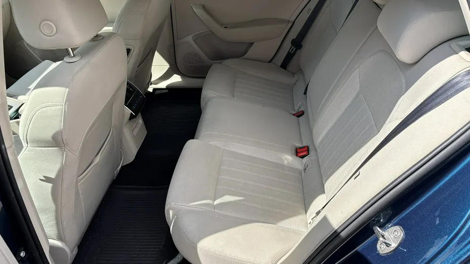 SKODA Superb -