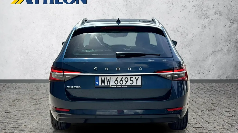 SKODA Superb -