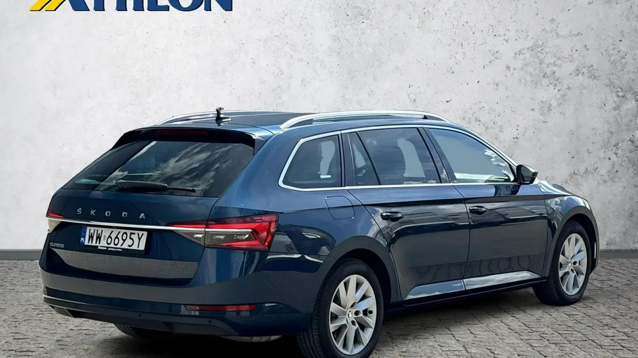 SKODA Superb -