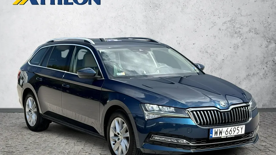 SKODA Superb -