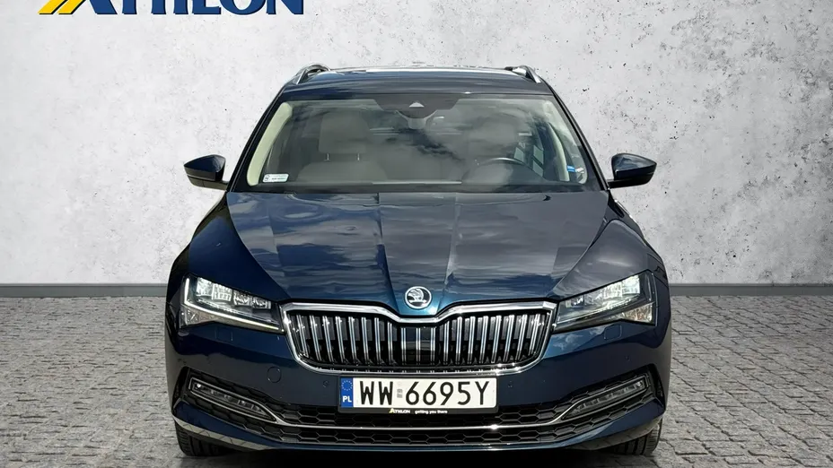 SKODA Superb -