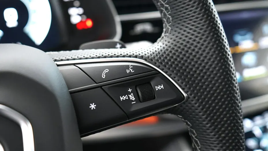 AUDI Q7 -