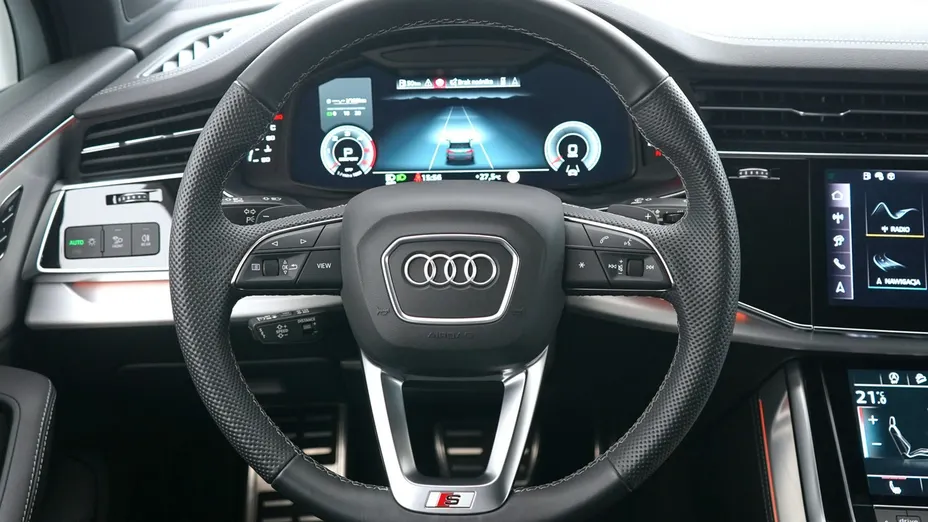 AUDI Q7 -