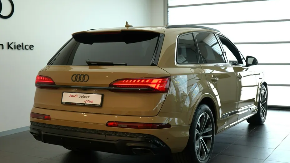 AUDI Q7 -