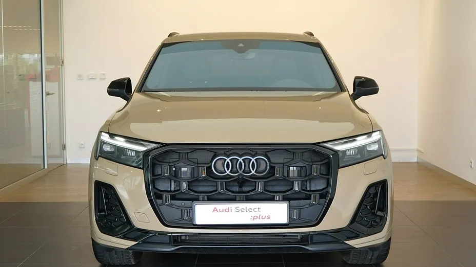AUDI Q7 -