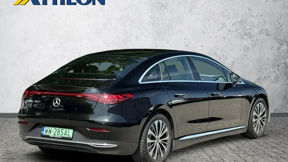 MERCEDES-BENZ EQE -