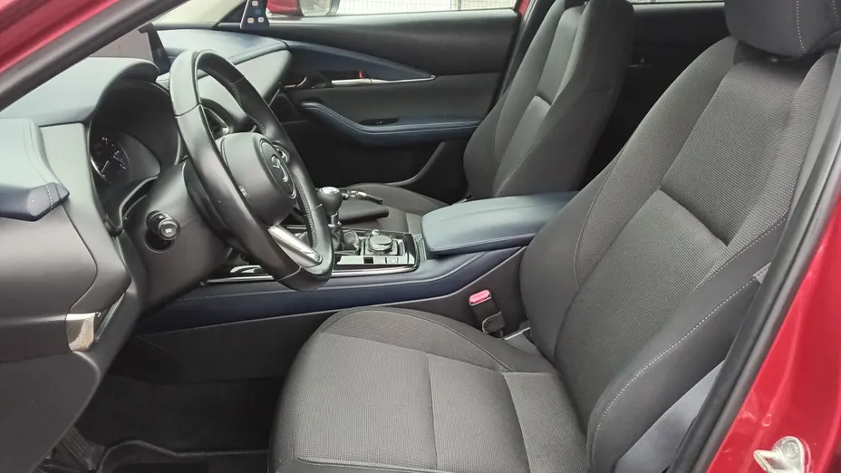 MAZDA CX-30 -