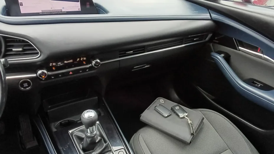 MAZDA CX-30 -