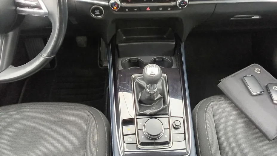 MAZDA CX-30 -