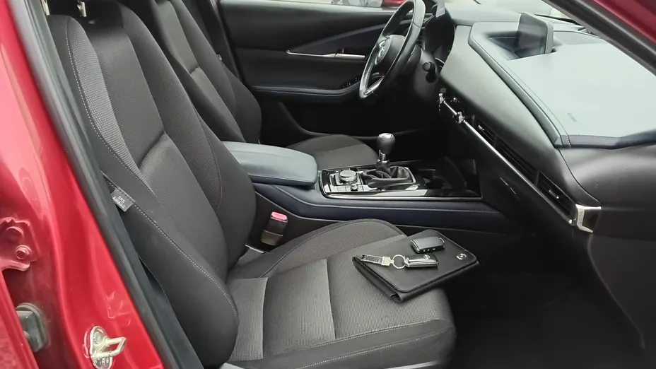MAZDA CX-30 -