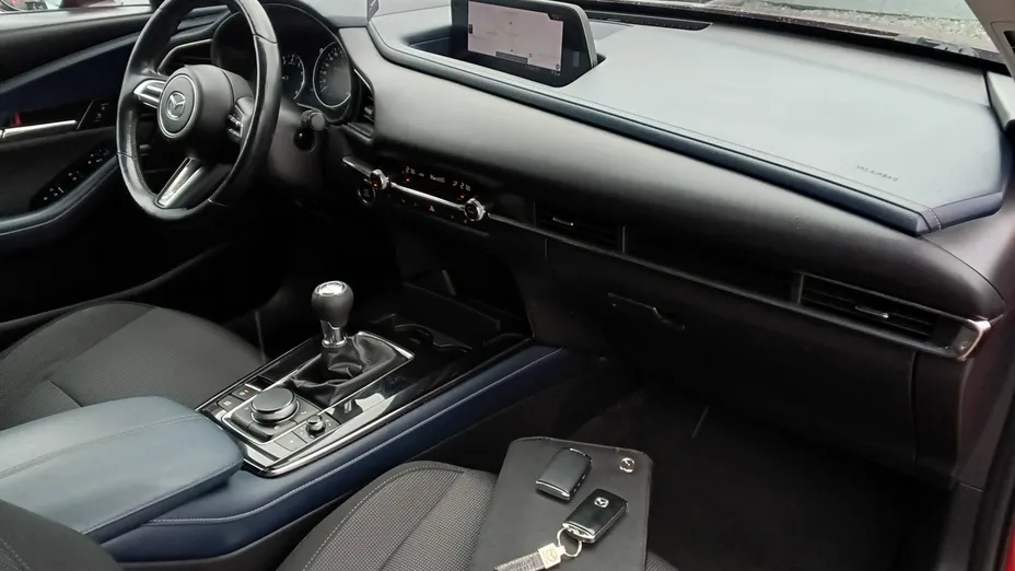 MAZDA CX-30 -
