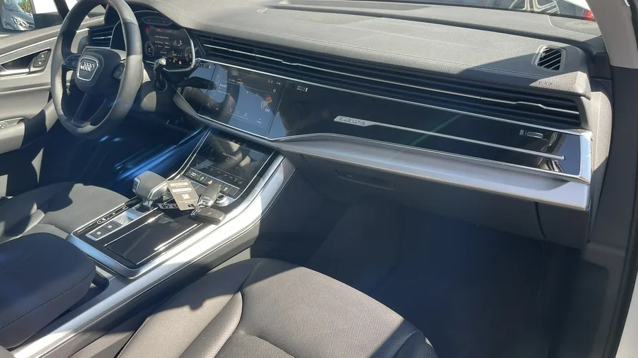 AUDI Q7 -