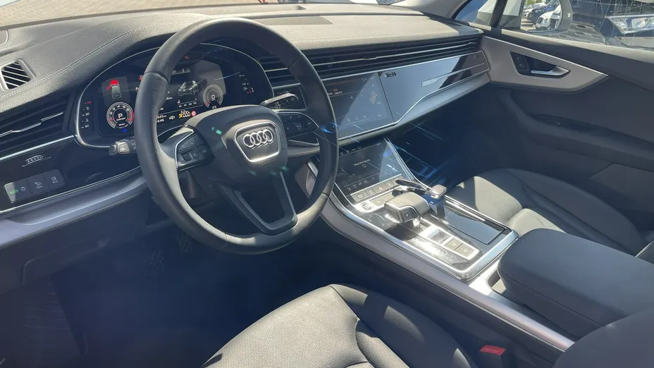 AUDI Q7 -
