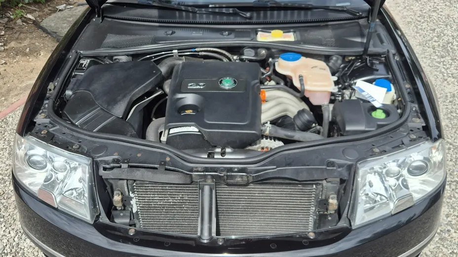 SKODA Superb -