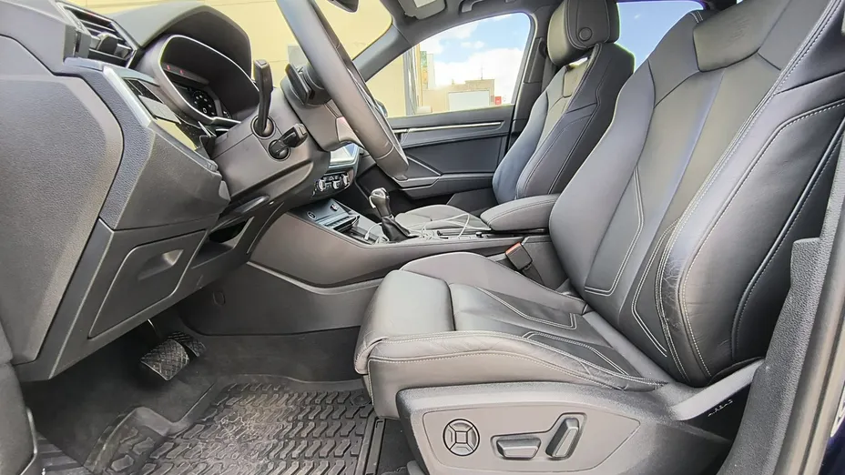 AUDI Q3 -