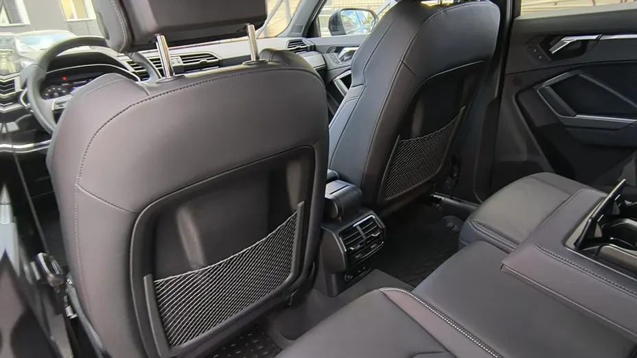 AUDI Q3 -