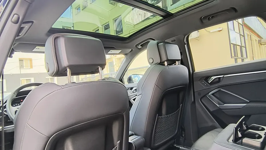 AUDI Q3 -