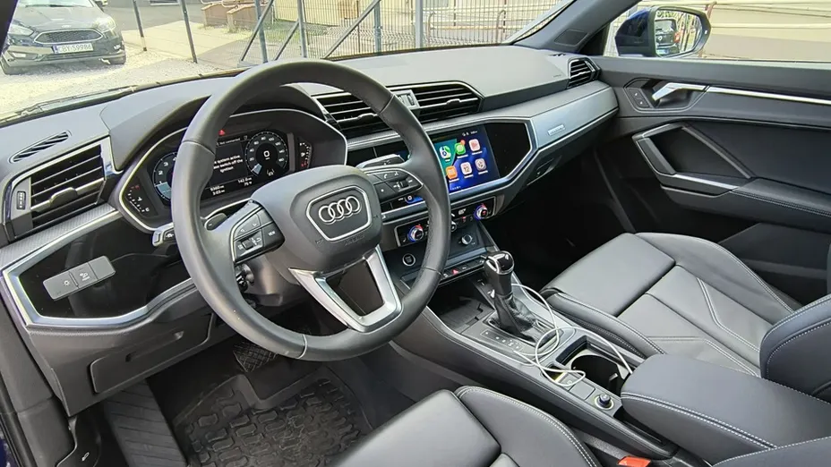 AUDI Q3 -