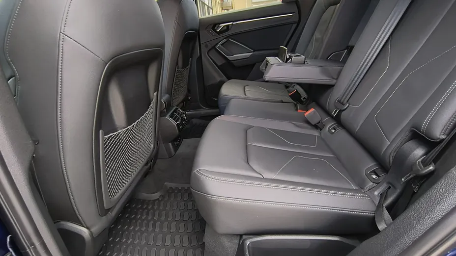 AUDI Q3 -