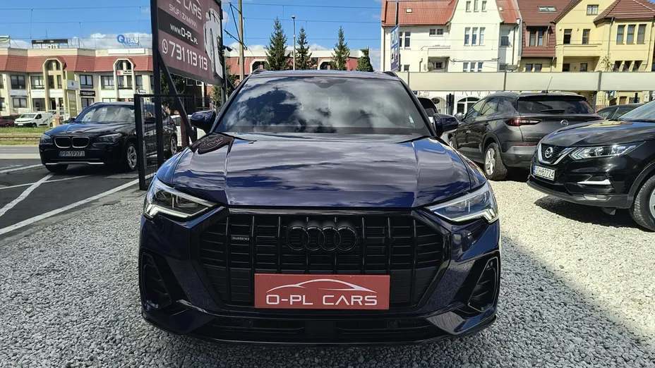AUDI Q3 -