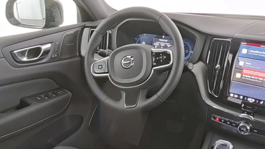 VOLVO XC60 -