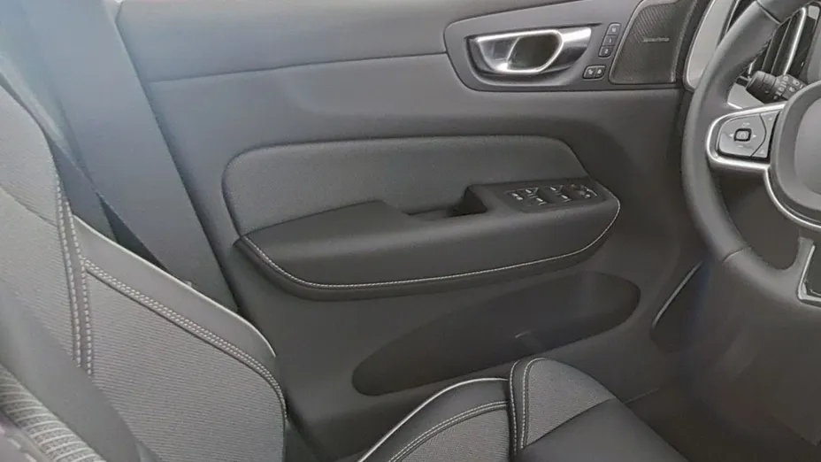 VOLVO XC60 -