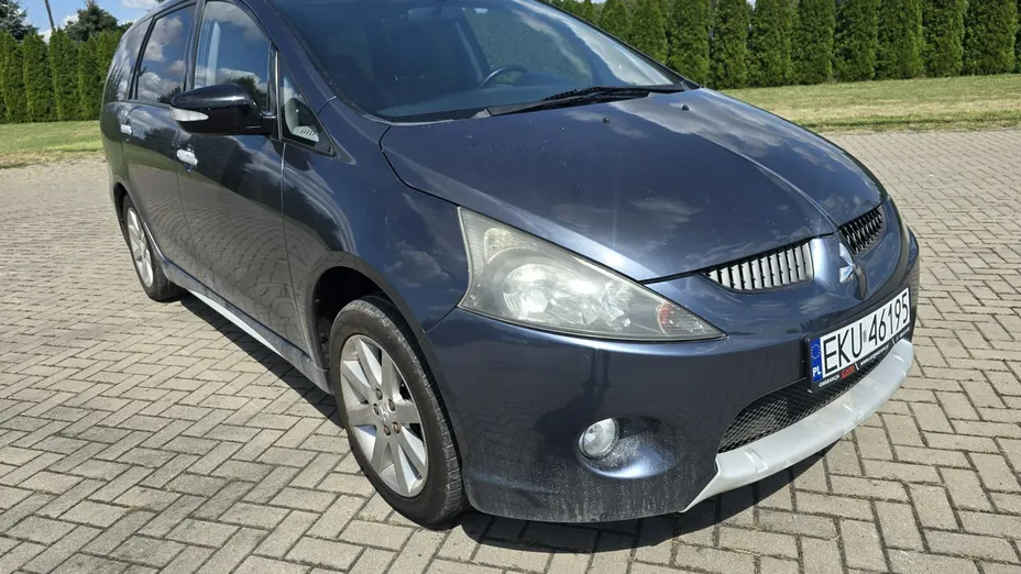 MITSUBISHI Grandis -