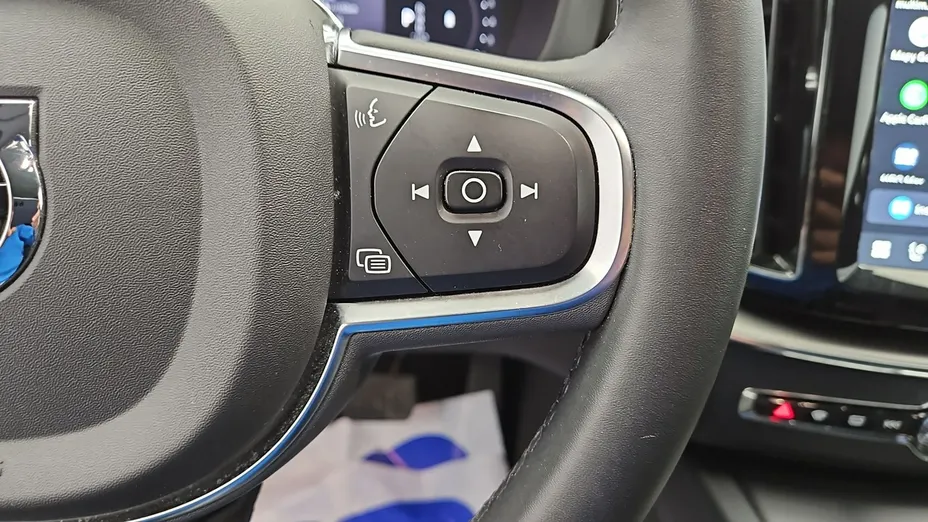 VOLVO XC60 -