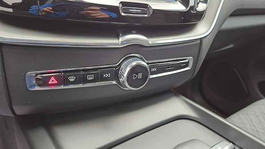 VOLVO XC60 -