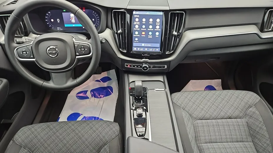 VOLVO XC60 -