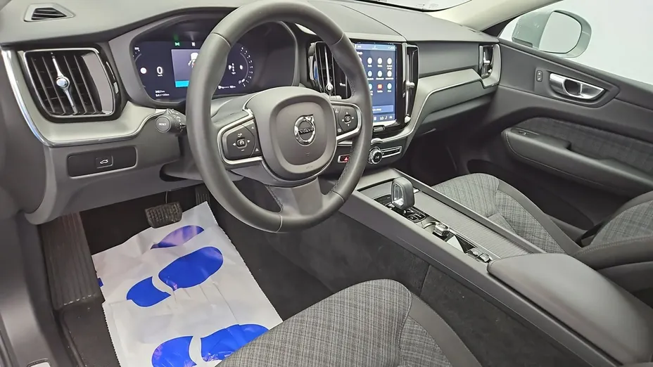 VOLVO XC60 -