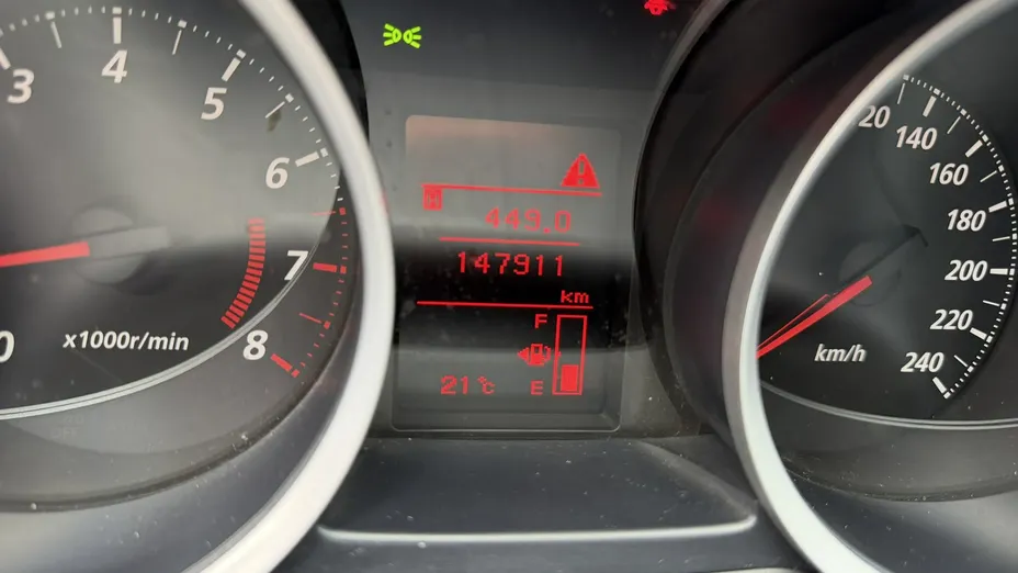 MITSUBISHI Lancer -