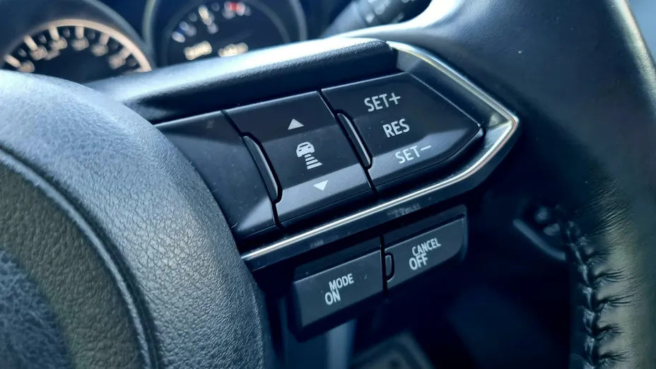 MAZDA 6 -