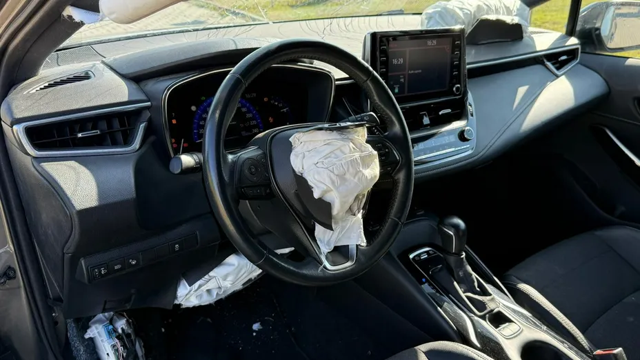 TOYOTA Corolla -