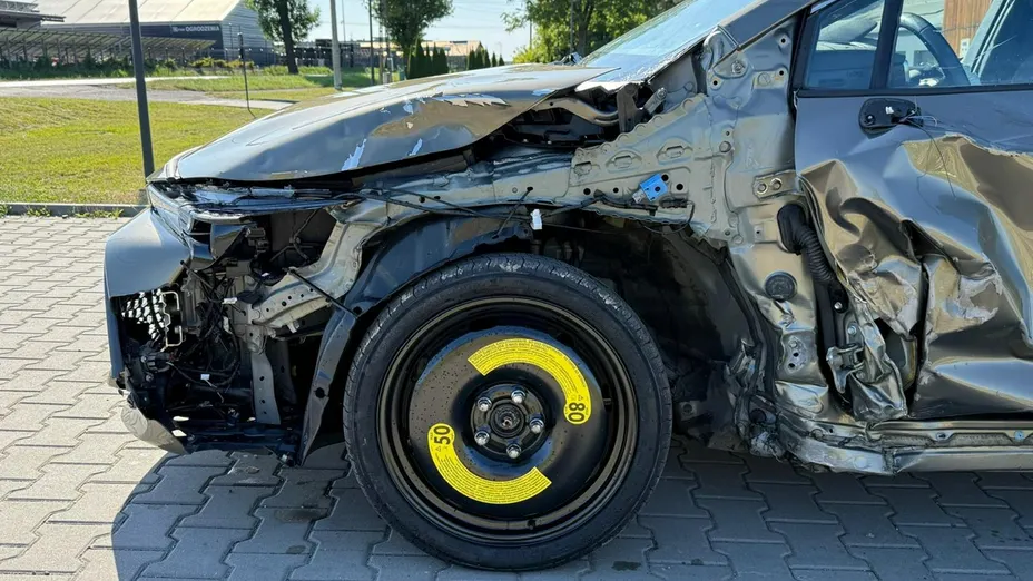 TOYOTA Corolla -