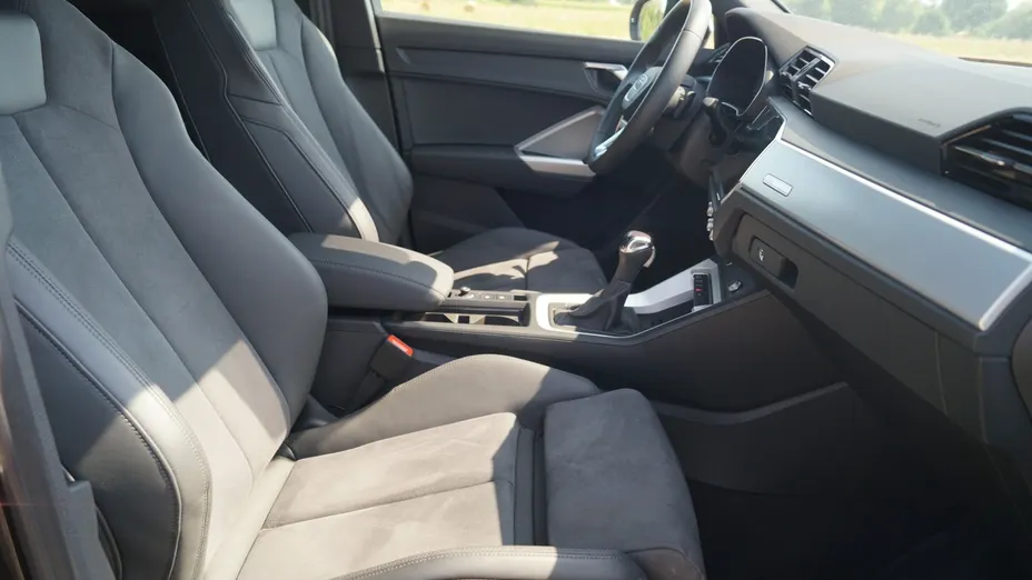AUDI Q3 -