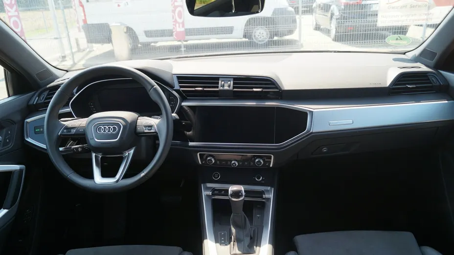 AUDI Q3 -