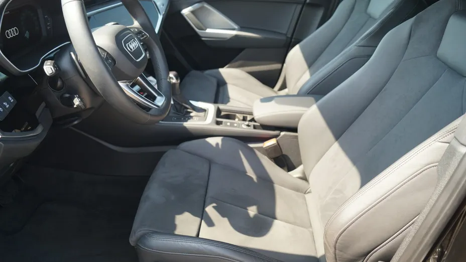 AUDI Q3 -