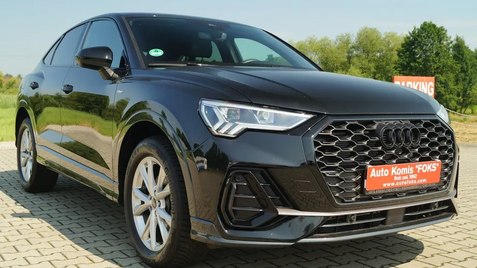 AUDI Q3 -