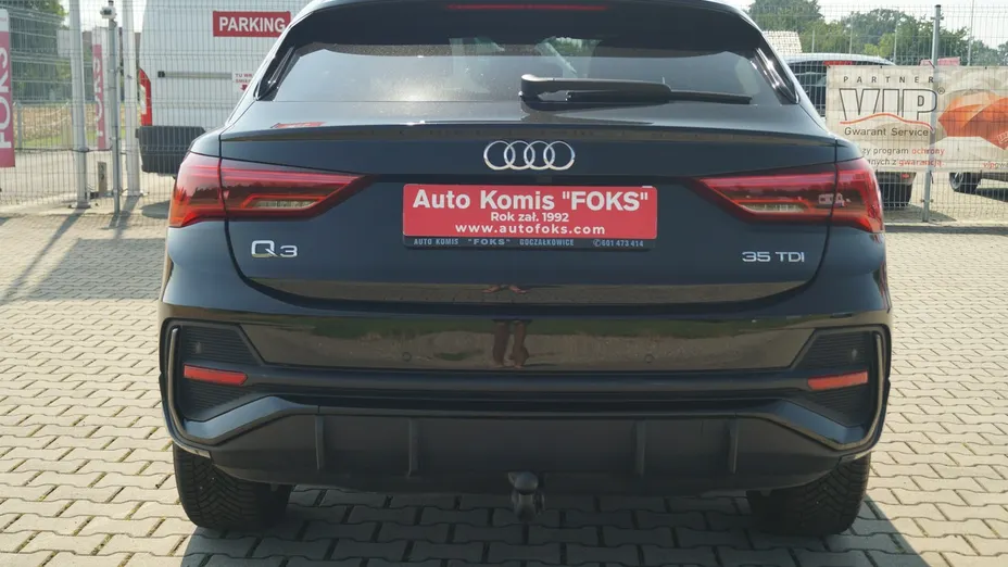 AUDI Q3 -