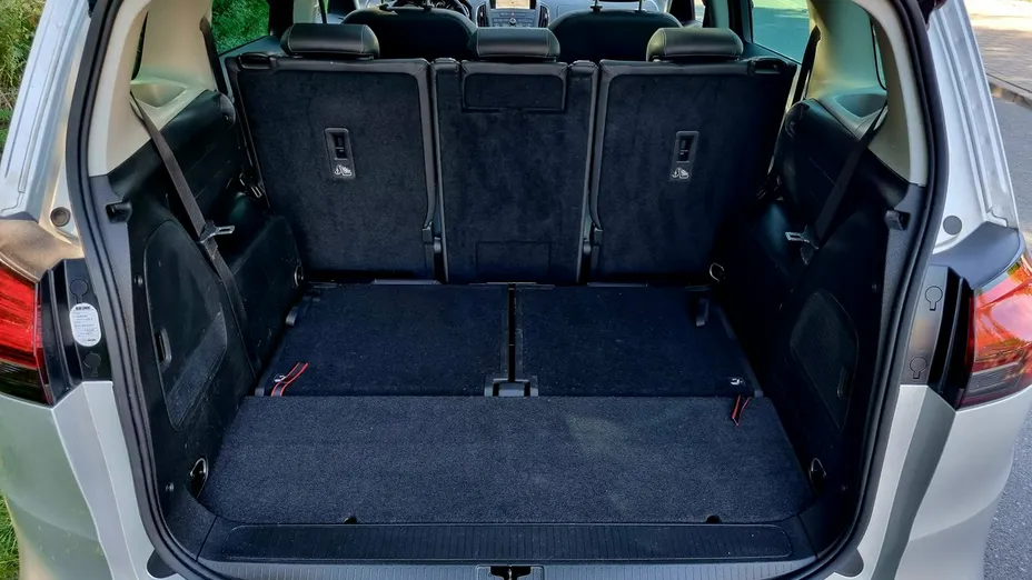 OPEL Zafira -