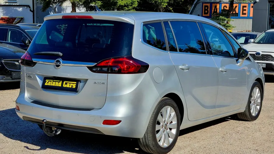 OPEL Zafira -