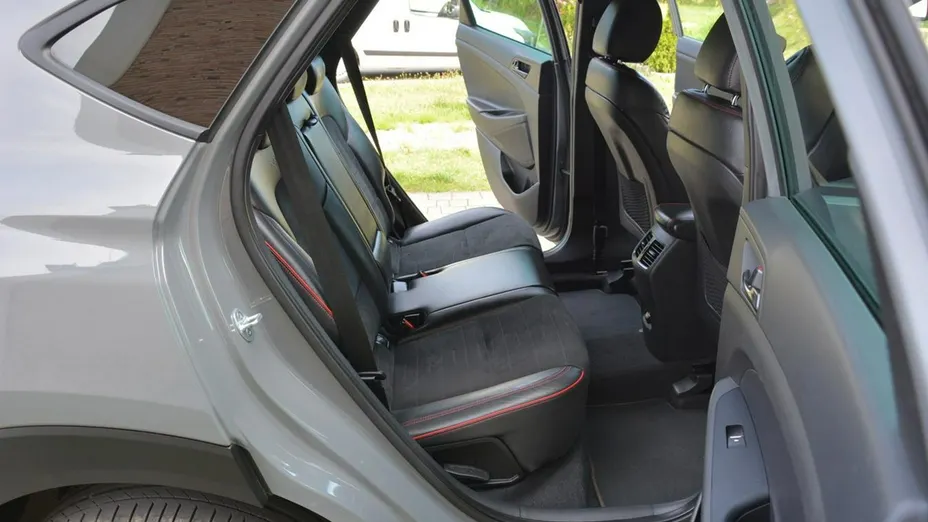 HYUNDAI Tucson -