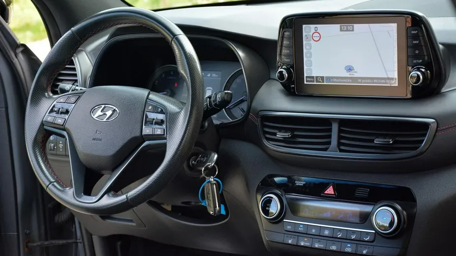 HYUNDAI Tucson -