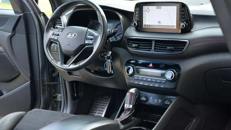 HYUNDAI Tucson -