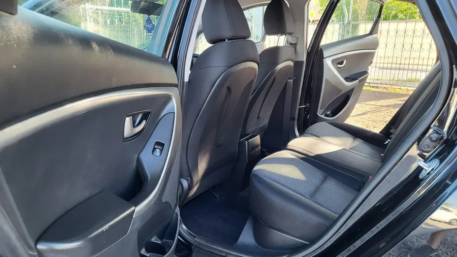 HYUNDAI i30 -