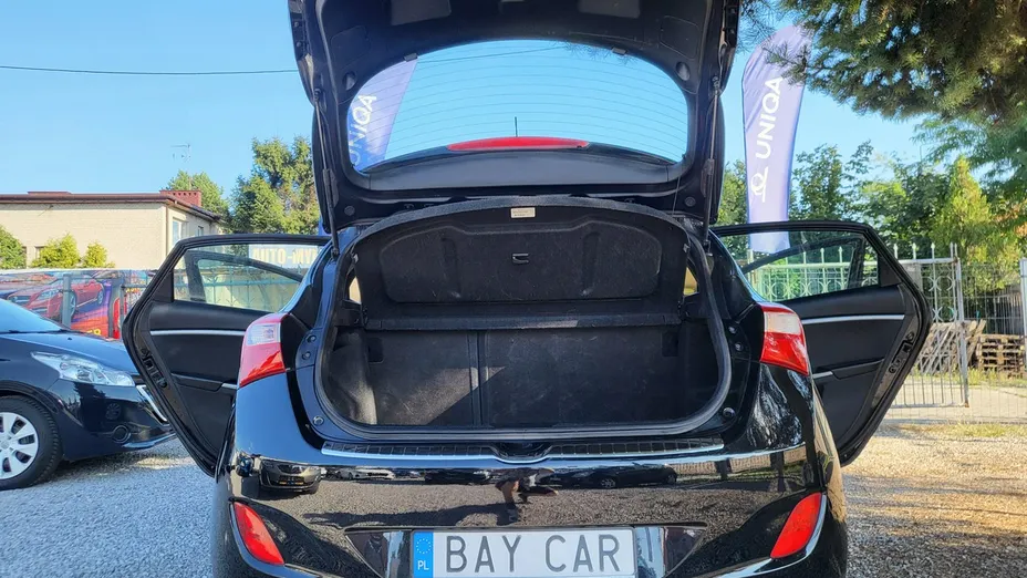 HYUNDAI i30 -
