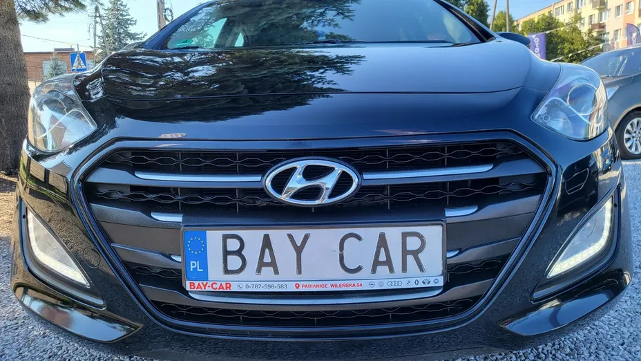 HYUNDAI i30 -